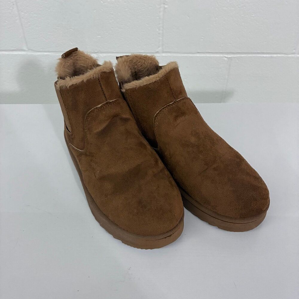 faux suede brown winter boots with faux fur lining